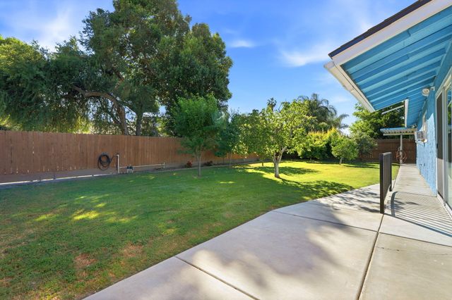3205 W Cypress Avenue, Visalia, CA 93277