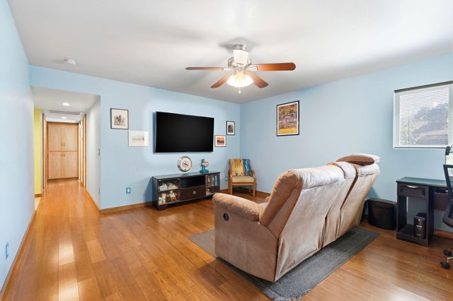 3205 W Cypress Avenue, Visalia, CA 93277