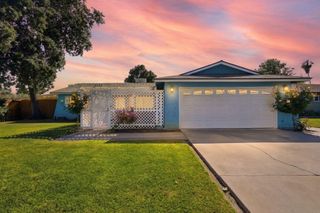 3205 W Cypress Avenue, Visalia, CA 93277