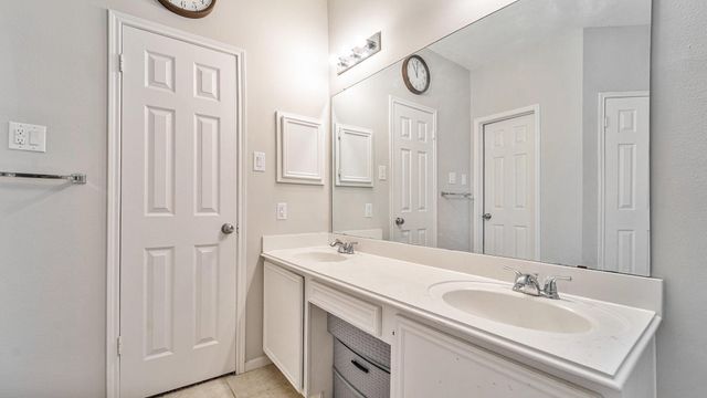 16215 Cairngorm Avenue, Houston, TX 77095