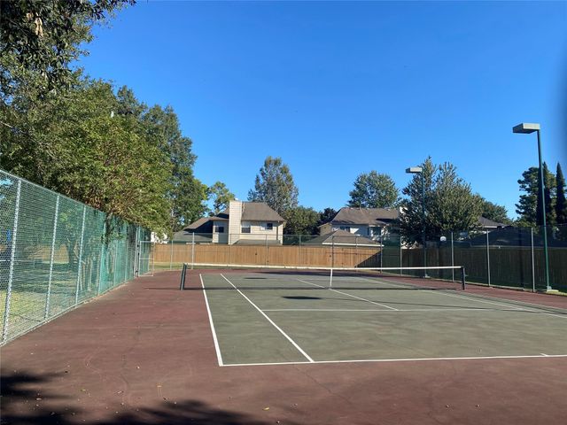 16215 Cairngorm Avenue, Houston, TX 77095