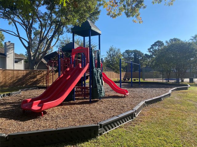 16215 Cairngorm Avenue, Houston, TX 77095