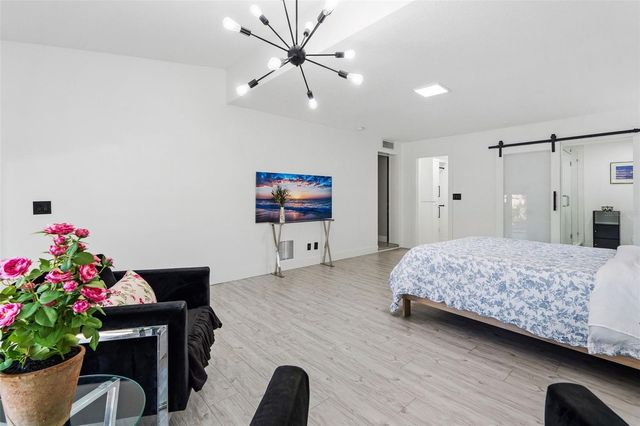 6228 7TH AVENUE N, St Petersburg, FL 33710