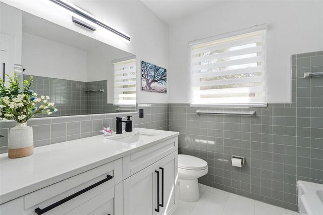 6228 7TH AVENUE N, St Petersburg, FL 33710