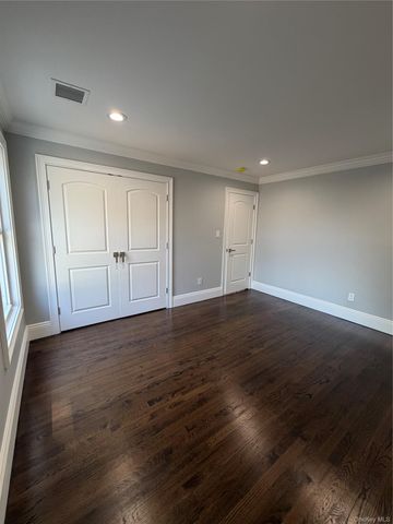 24 Underhill Avenue, Roosevelt, NY 11575