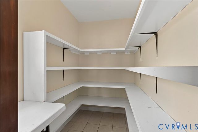 101 N Lake Dr, Hartfield, VA 23071