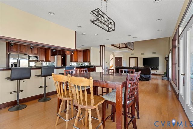 101 N Lake Dr, Hartfield, VA 23071