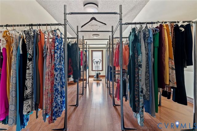 101 N Lake Dr, Hartfield, VA 23071