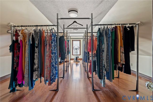 101 N Lake Dr, Hartfield, VA 23071