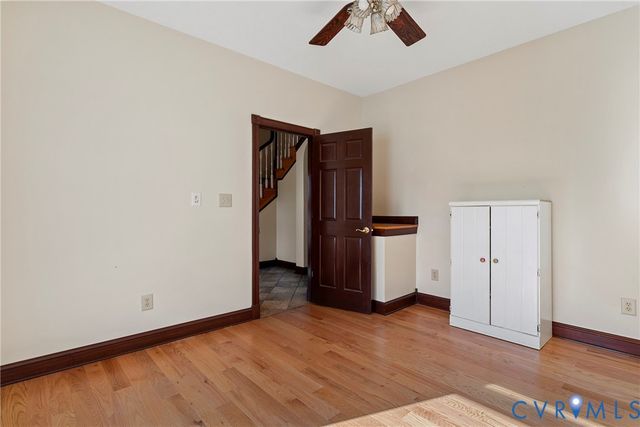 101 N Lake Dr, Hartfield, VA 23071