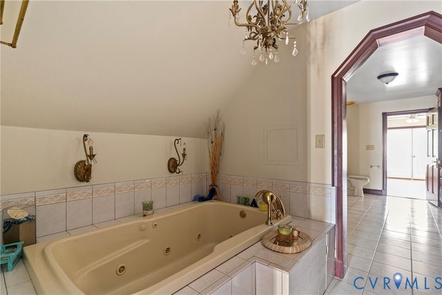 101 N Lake Dr, Hartfield, VA 23071