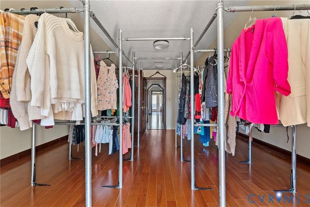 101 N Lake Dr, Hartfield, VA 23071