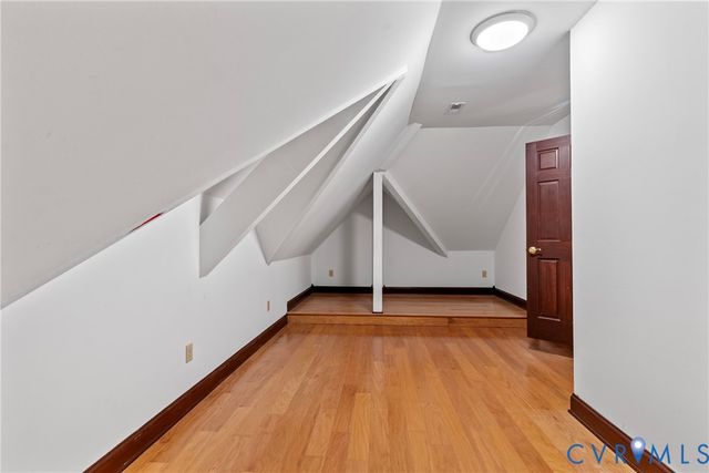 101 N Lake Dr, Hartfield, VA 23071