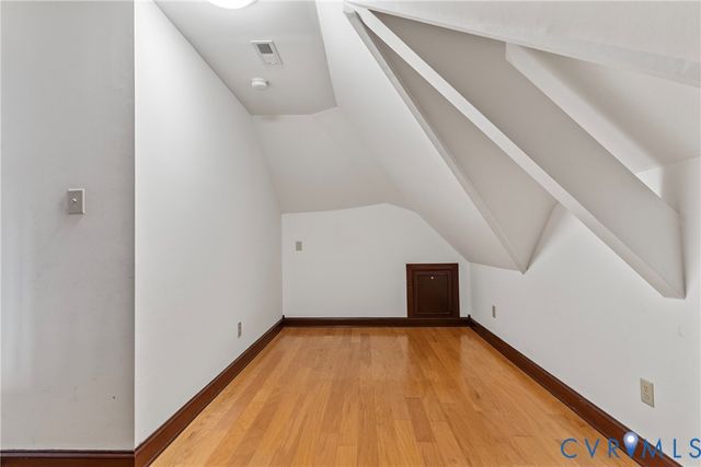 101 N Lake Dr, Hartfield, VA 23071