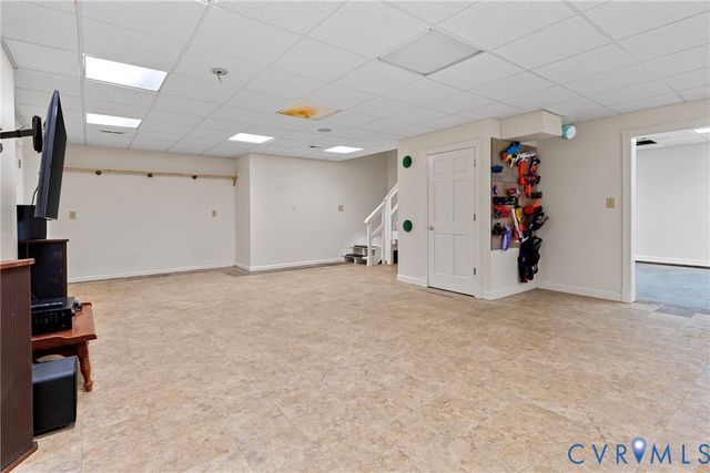 101 N Lake Dr, Hartfield, VA 23071