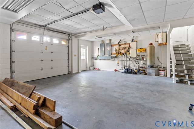 101 N Lake Dr, Hartfield, VA 23071