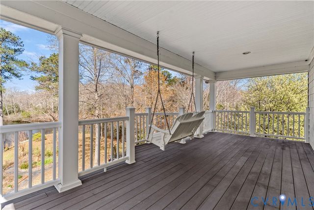 101 N Lake Dr, Hartfield, VA 23071