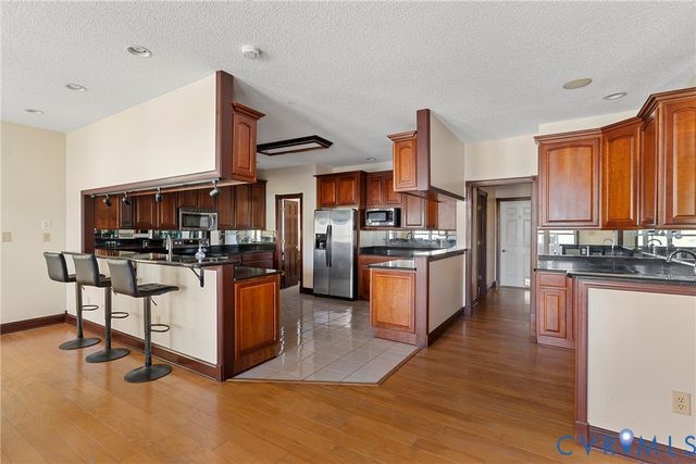 101 N Lake Dr, Hartfield, VA 23071