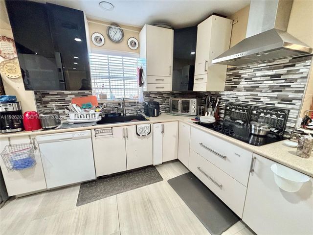 7331 Normandy St, Miramar, FL 33023