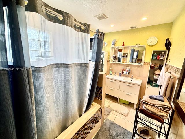 7331 Normandy St, Miramar, FL 33023