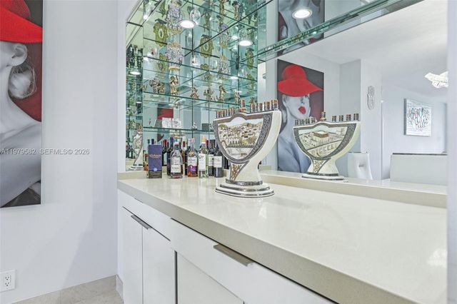 20379 W Country Club Drive 1436, Aventura, FL 33180
