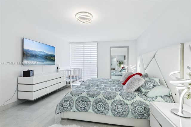 20379 W Country Club Drive 1436, Aventura, FL 33180