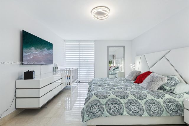 20379 W Country Club Drive 1436, Aventura, FL 33180