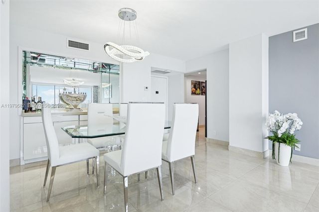 20379 W Country Club Drive 1436, Aventura, FL 33180