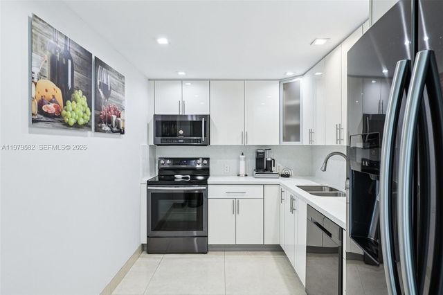 20379 W Country Club Drive 1436, Aventura, FL 33180