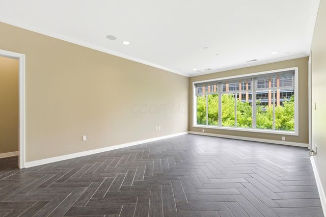 250 Daniel Burnham Square, 305, Columbus, OH 43215