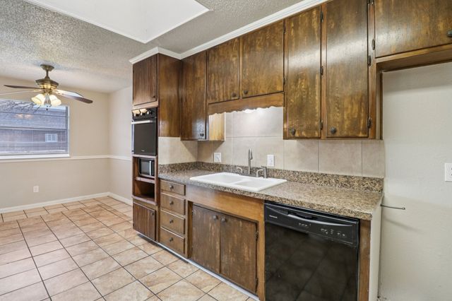 413 Glenhaven Drive, Azle, TX 76020