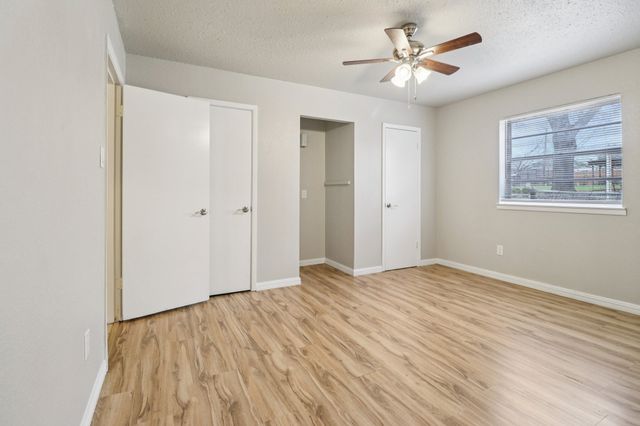 413 Glenhaven Drive, Azle, TX 76020