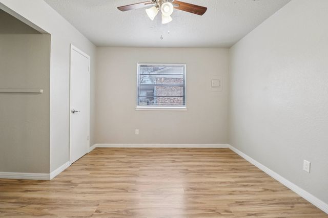 413 Glenhaven Drive, Azle, TX 76020