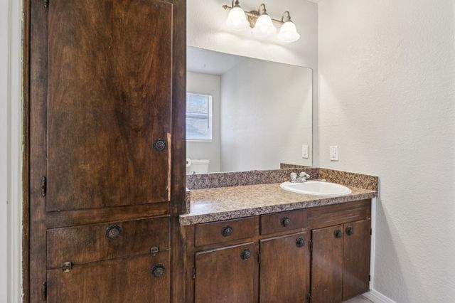 413 Glenhaven Drive, Azle, TX 76020