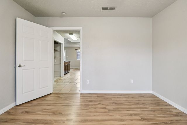 413 Glenhaven Drive, Azle, TX 76020