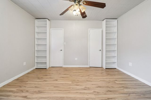 413 Glenhaven Drive, Azle, TX 76020