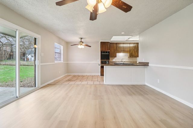413 Glenhaven Drive, Azle, TX 76020
