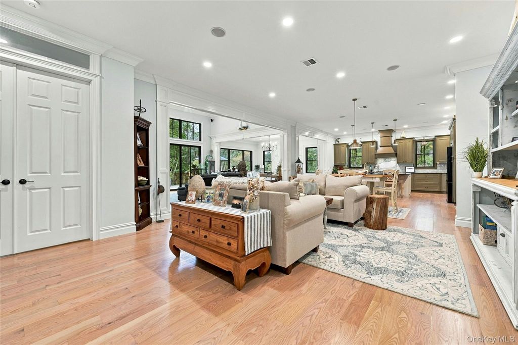 595 Moriches Road, Nissequogue, NY 11780 — photo 4