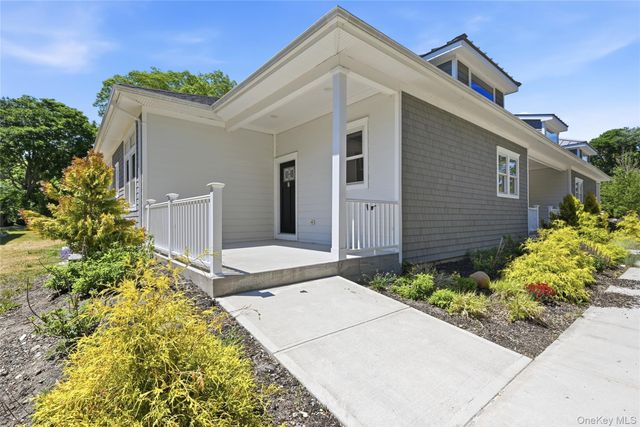 19 Montauk Highway 7, Westhampton, NY 11977