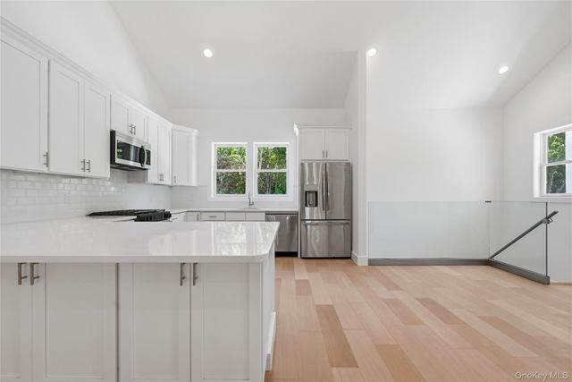 19 Montauk Highway 7, Westhampton, NY 11977