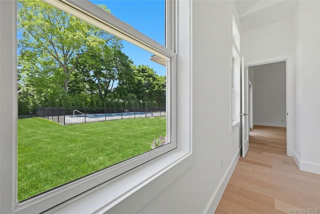 19 Montauk Highway 7, Westhampton, NY 11977