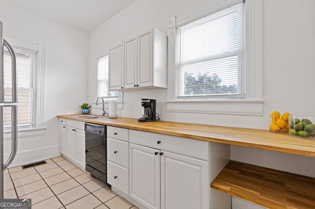 1392 Athens Ave SW, Atlanta, GA 30310