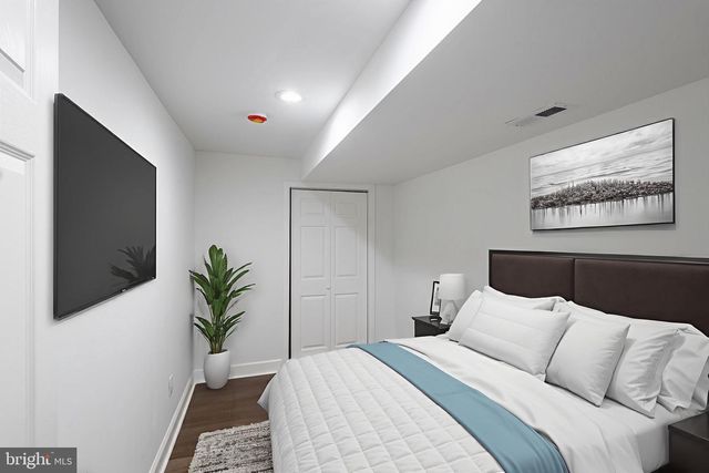 3905 8TH ST, Baltimore, MD 21225