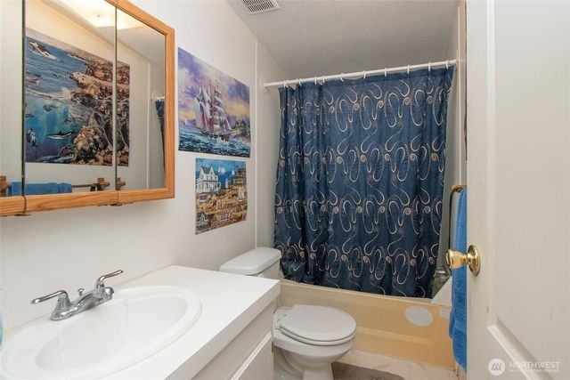 60 Rhododendron Drive, Sequim, WA 98382