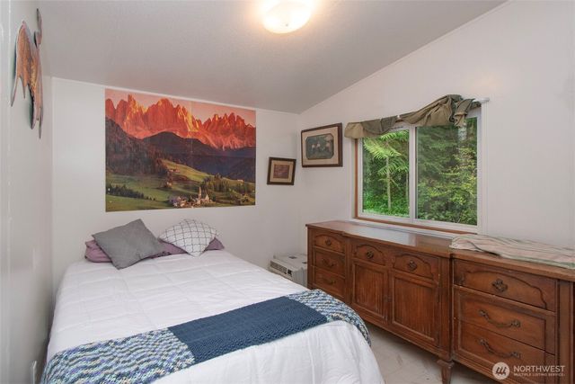 60 Rhododendron Drive, Sequim, WA 98382