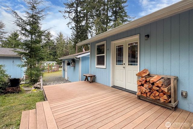60 Rhododendron Drive, Sequim, WA 98382