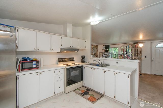 60 Rhododendron Drive, Sequim, WA 98382