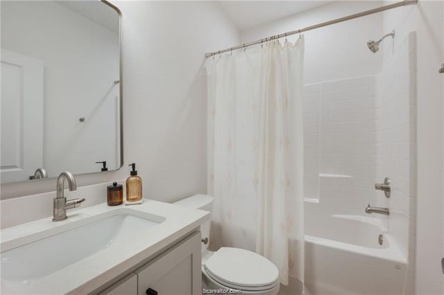 2105 Crest Street, College Station, TX 77840