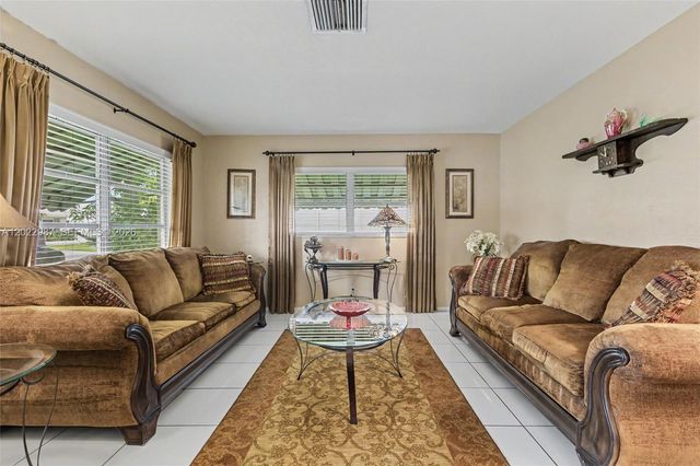 8309 NW 59th Pl, Tamarac, FL 33321