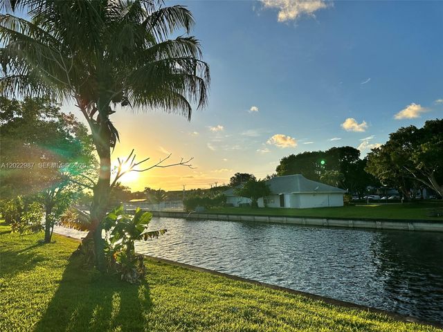 8309 NW 59th Pl, Tamarac, FL 33321